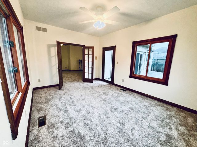 45 Meadowview Lane, Greenwood, IN 46142