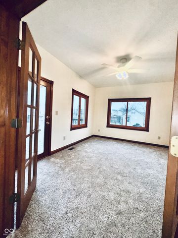 45 Meadowview Lane, Greenwood, IN 46142