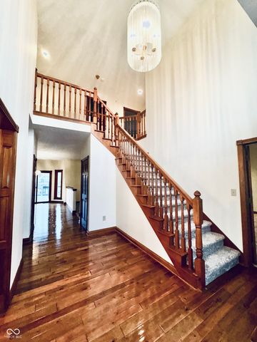 45 Meadowview Lane, Greenwood, IN 46142