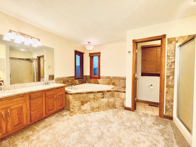 45 Meadowview Lane, Greenwood, IN 46142