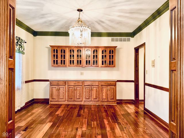 45 Meadowview Lane, Greenwood, IN 46142