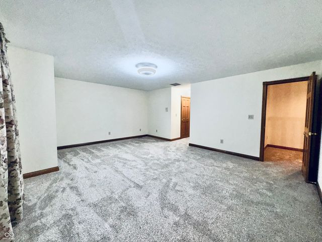 45 Meadowview Lane, Greenwood, IN 46142