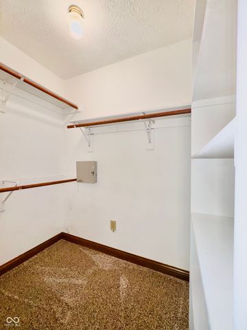 45 Meadowview Lane, Greenwood, IN 46142