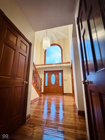 45 Meadowview Lane, Greenwood, IN 46142