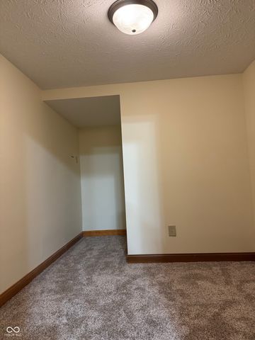 45 Meadowview Lane, Greenwood, IN 46142