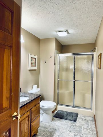 45 Meadowview Lane, Greenwood, IN 46142