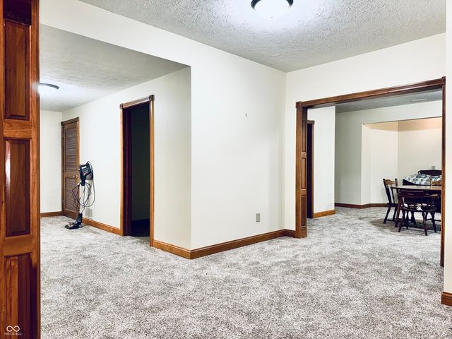 45 Meadowview Lane, Greenwood, IN 46142