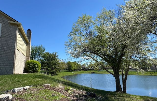 45 Meadowview Lane, Greenwood, IN 46142