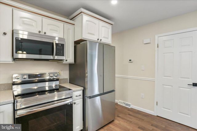 1349 CEDARWOOD DR, Hagerstown, MD 21742