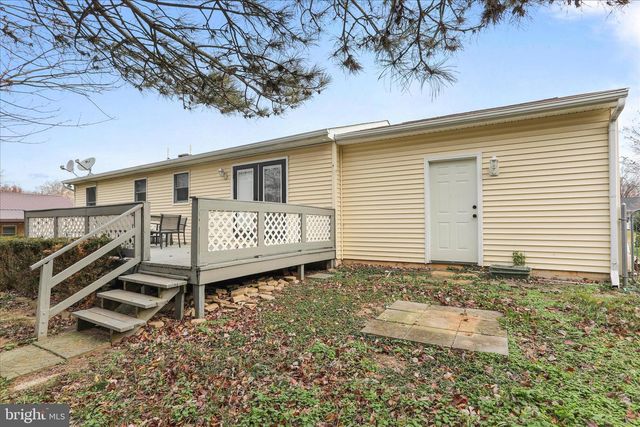 1349 CEDARWOOD DR, Hagerstown, MD 21742