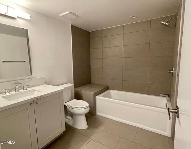 137 S Wilson Avenue 302, Pasadena, CA 91106