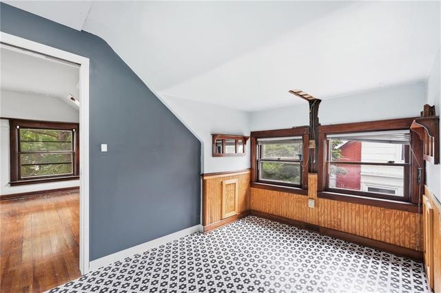 3215 Central Street, Kansas City, MO 64111