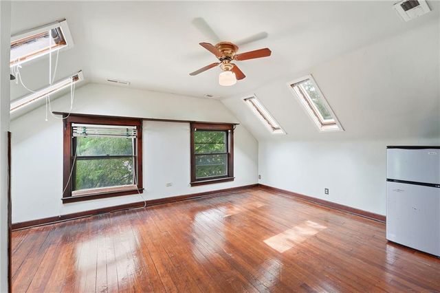 3215 Central Street, Kansas City, MO 64111
