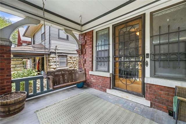 3215 Central Street, Kansas City, MO 64111