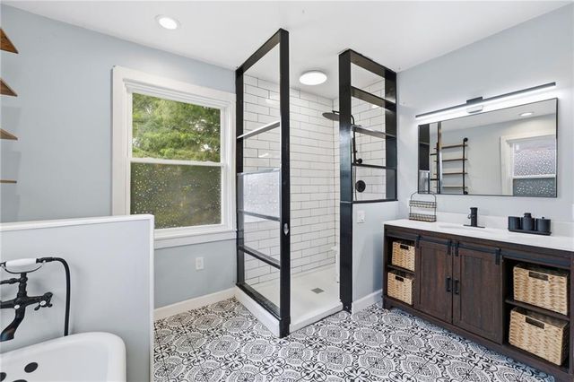 3215 Central Street, Kansas City, MO 64111