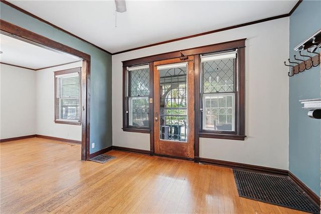 3215 Central Street, Kansas City, MO 64111