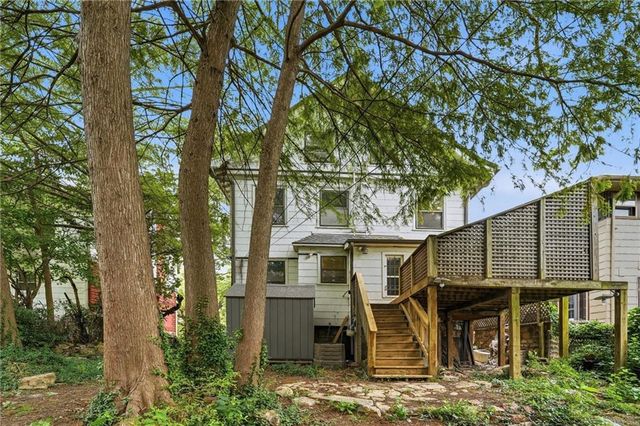 3215 Central Street, Kansas City, MO 64111