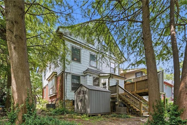 3215 Central Street, Kansas City, MO 64111