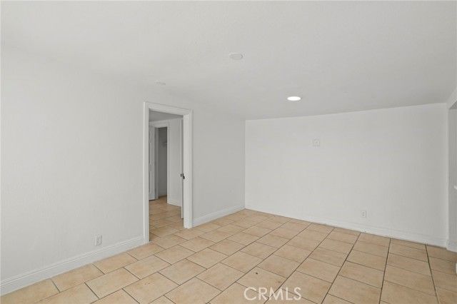 15398 6th, Victorville, CA 92395