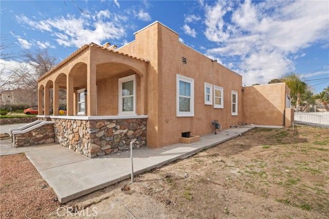 15398 6th, Victorville, CA 92395