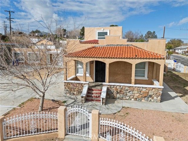 15398 6th, Victorville, CA 92395