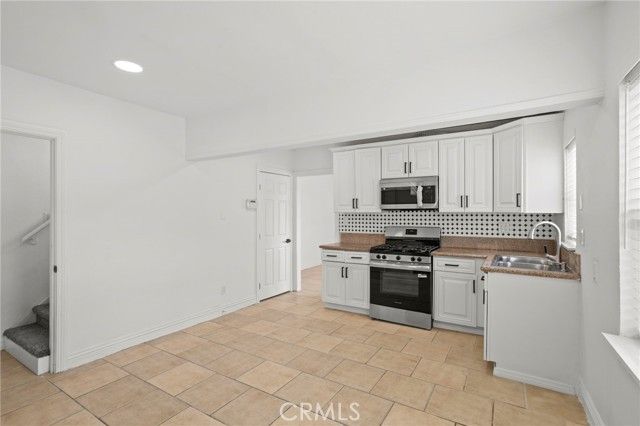 15398 6th, Victorville, CA 92395