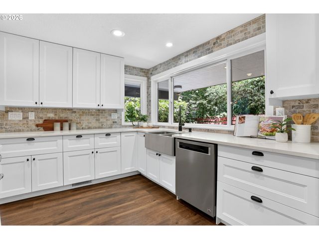 12157 Se 106TH Ave, Happy Valley, OR 97086
