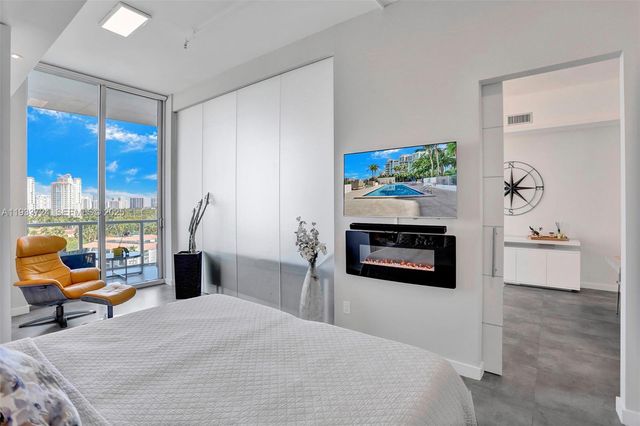 3029 NE 188th St 814, Aventura, FL 33180