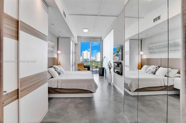 3029 NE 188th St 814, Aventura, FL 33180