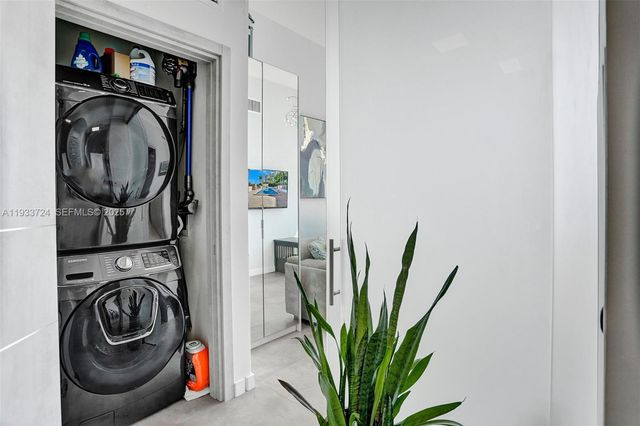 3029 NE 188th St 814, Aventura, FL 33180