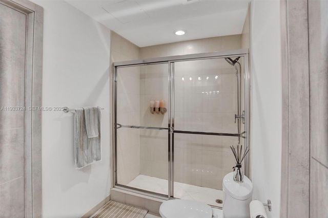 3029 NE 188th St 814, Aventura, FL 33180