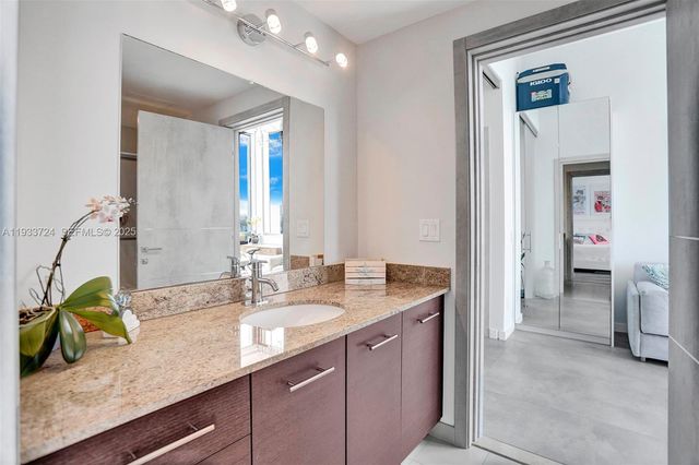 3029 NE 188th St 814, Aventura, FL 33180