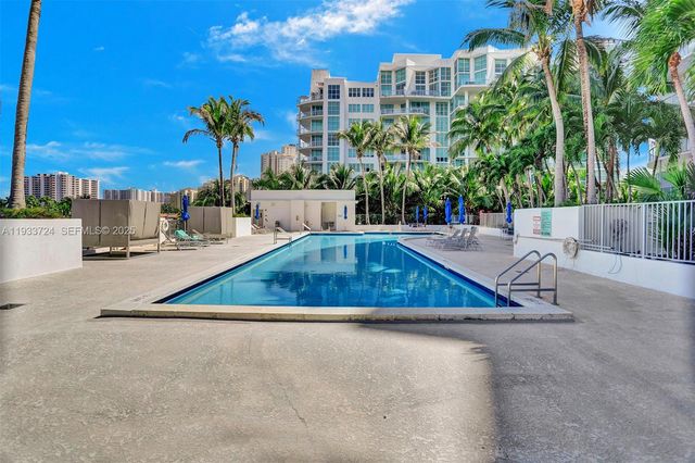 3029 NE 188th St 814, Aventura, FL 33180