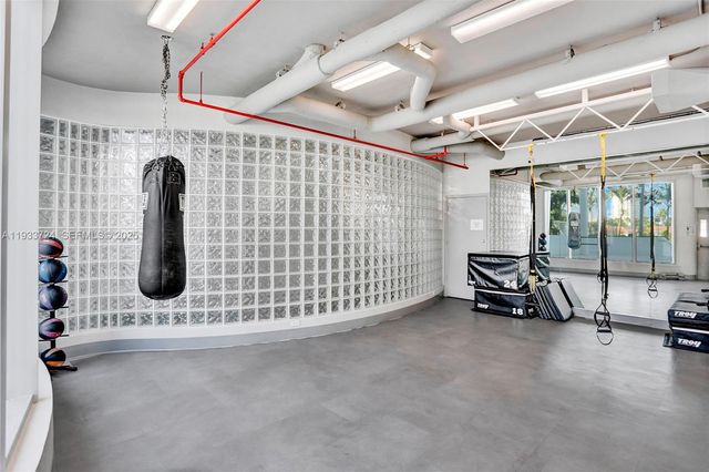 3029 NE 188th St 814, Aventura, FL 33180