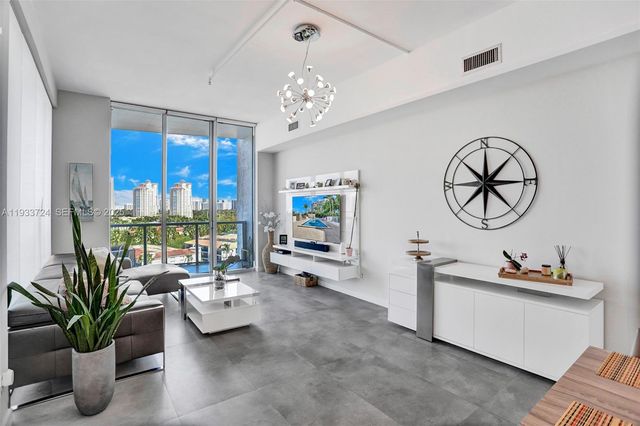 3029 NE 188th St 814, Aventura, FL 33180