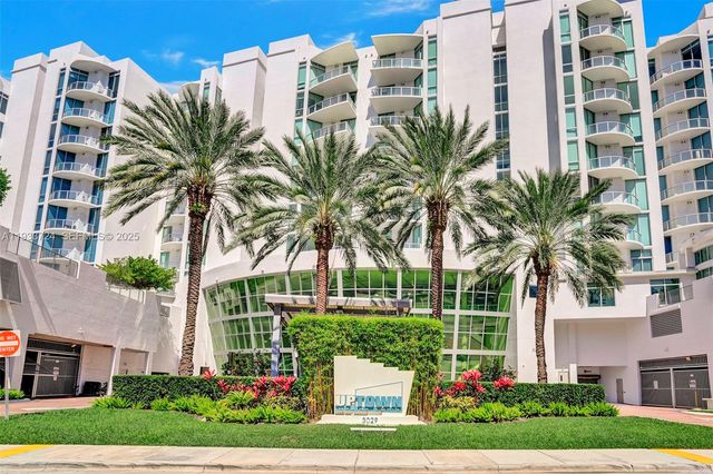 3029 NE 188th St 814, Aventura, FL 33180