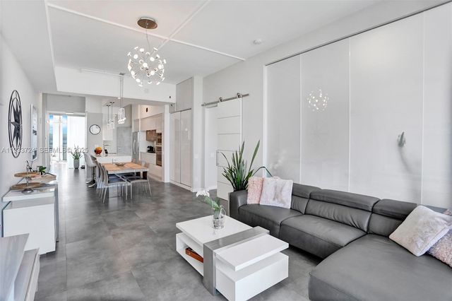 3029 NE 188th St 814, Aventura, FL 33180