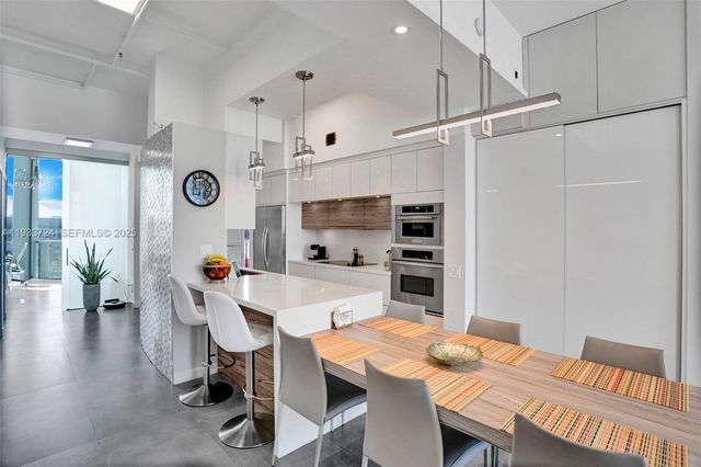 3029 NE 188th St 814, Aventura, FL 33180