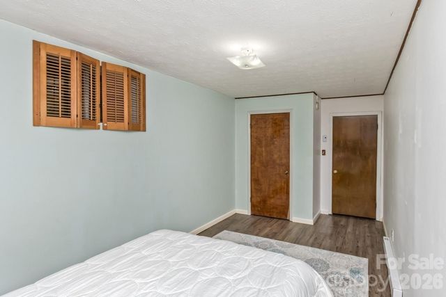 17 Rhododendron Place, Asheville, NC 28805