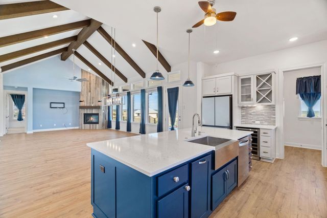 104 Rock Bend Court Rock Bend CT, Marble Falls, TX 78654