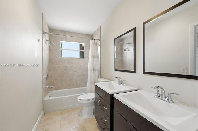 13760 Cumberland Place, Davie, FL 33325