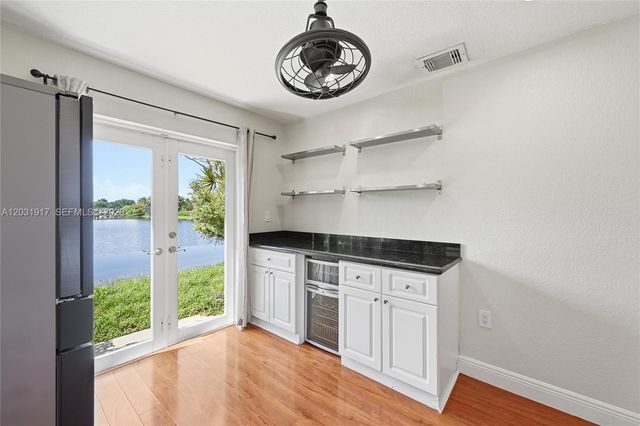 13760 Cumberland Place, Davie, FL 33325