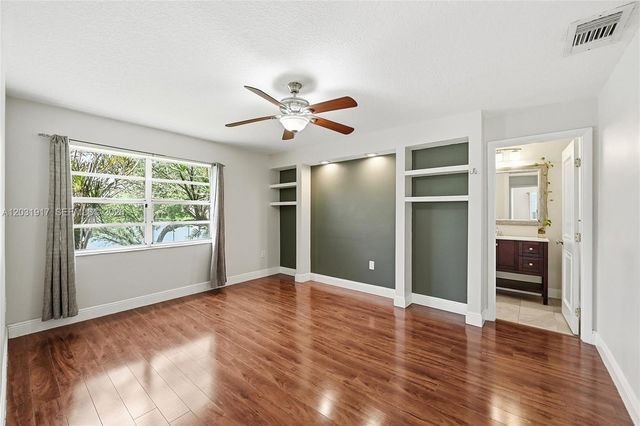13760 Cumberland Place, Davie, FL 33325