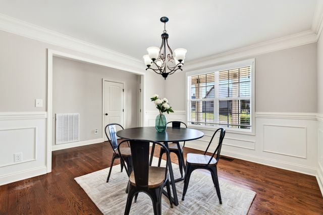2473 Senseney Dr, Clarksville, TN 37042