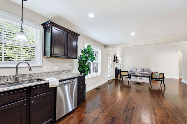 2473 Senseney Dr, Clarksville, TN 37042