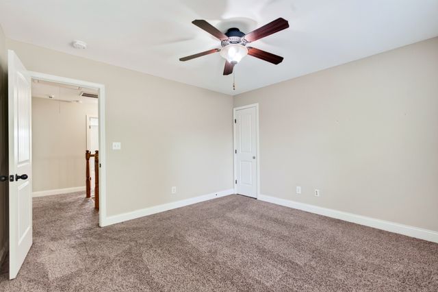 2473 Senseney Dr, Clarksville, TN 37042