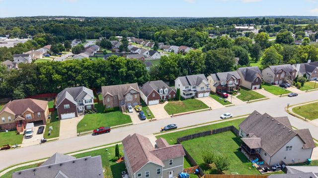 2473 Senseney Dr, Clarksville, TN 37042