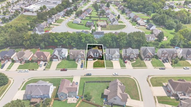 2473 Senseney Dr, Clarksville, TN 37042
