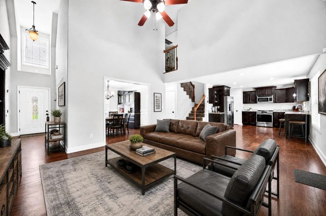 2473 Senseney Dr, Clarksville, TN 37042
