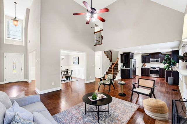 2473 Senseney Dr, Clarksville, TN 37042